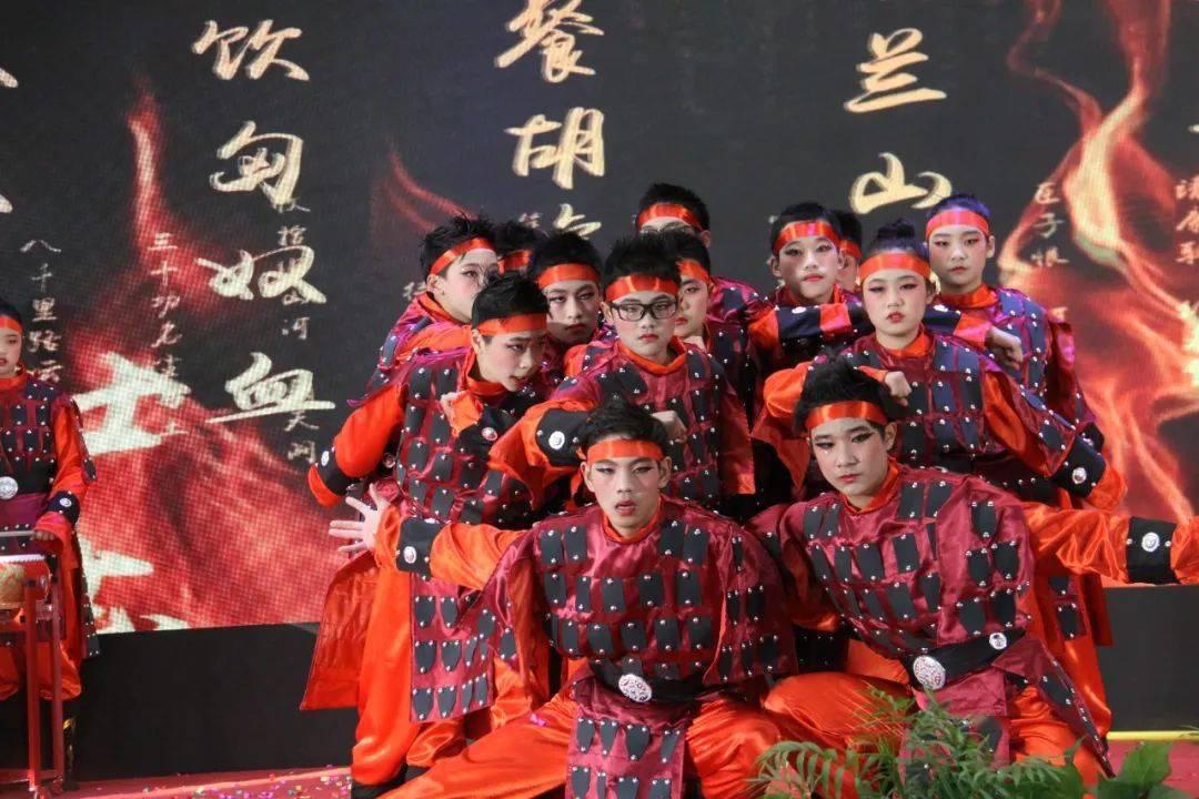 穿越遗弃的森林